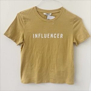 NWT Forever 21 Influencer Short Sleeve Shirt Junior Medium